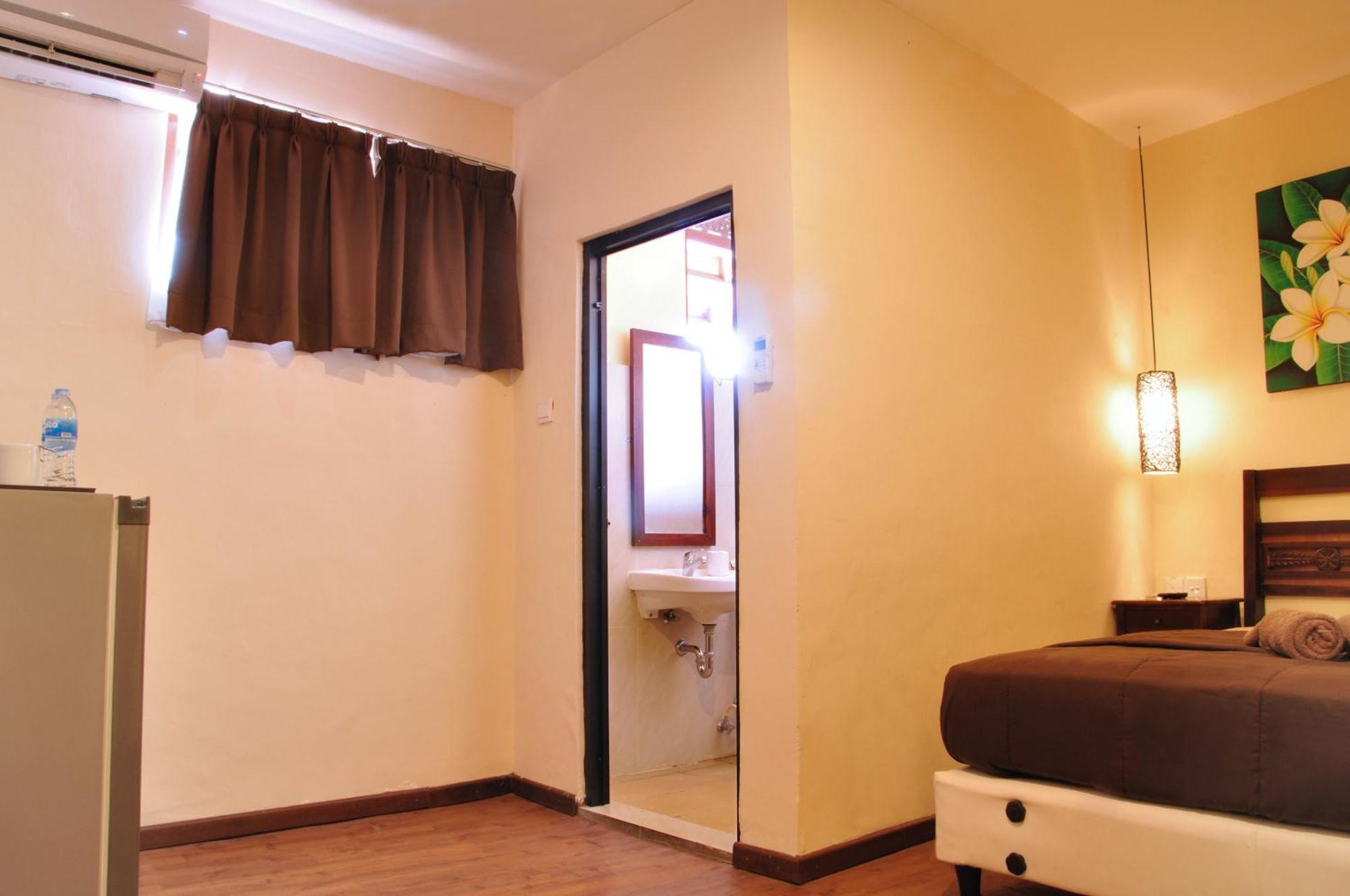 Bemo Corner Guest House Kuta Lombok Δωμάτιο φωτογραφία