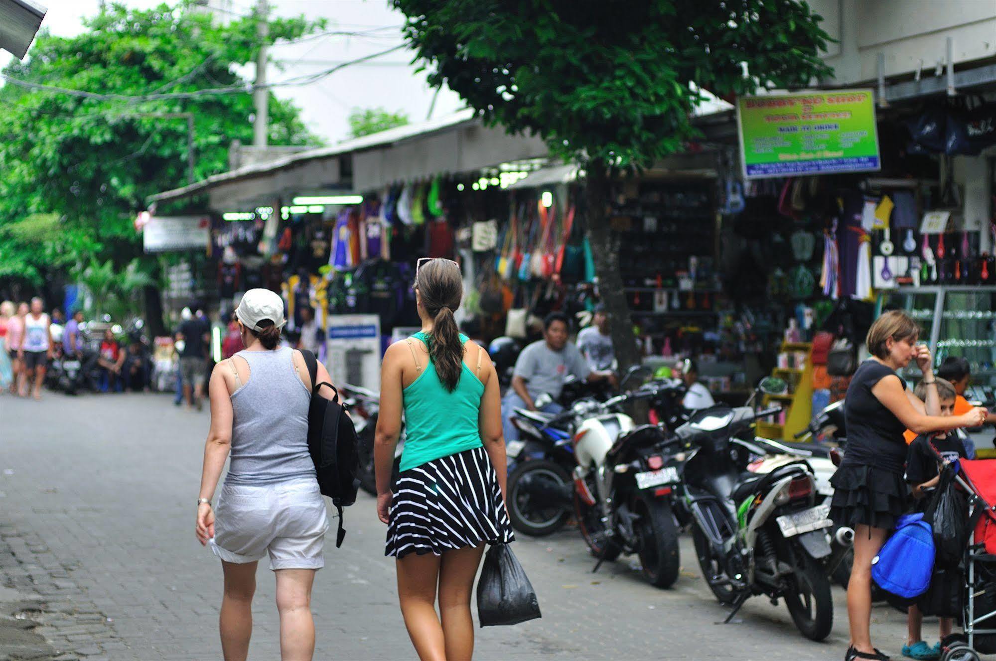 Bemo Corner Guest House Kuta Lombok Εξωτερικό φωτογραφία